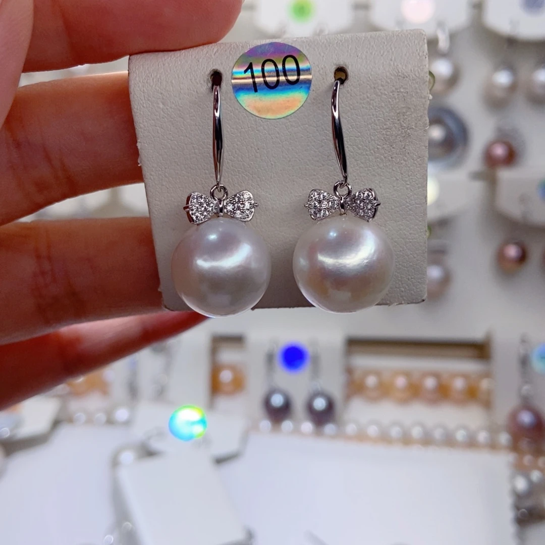 琼***琼银S925镶嵌淡水珍珠耳饰