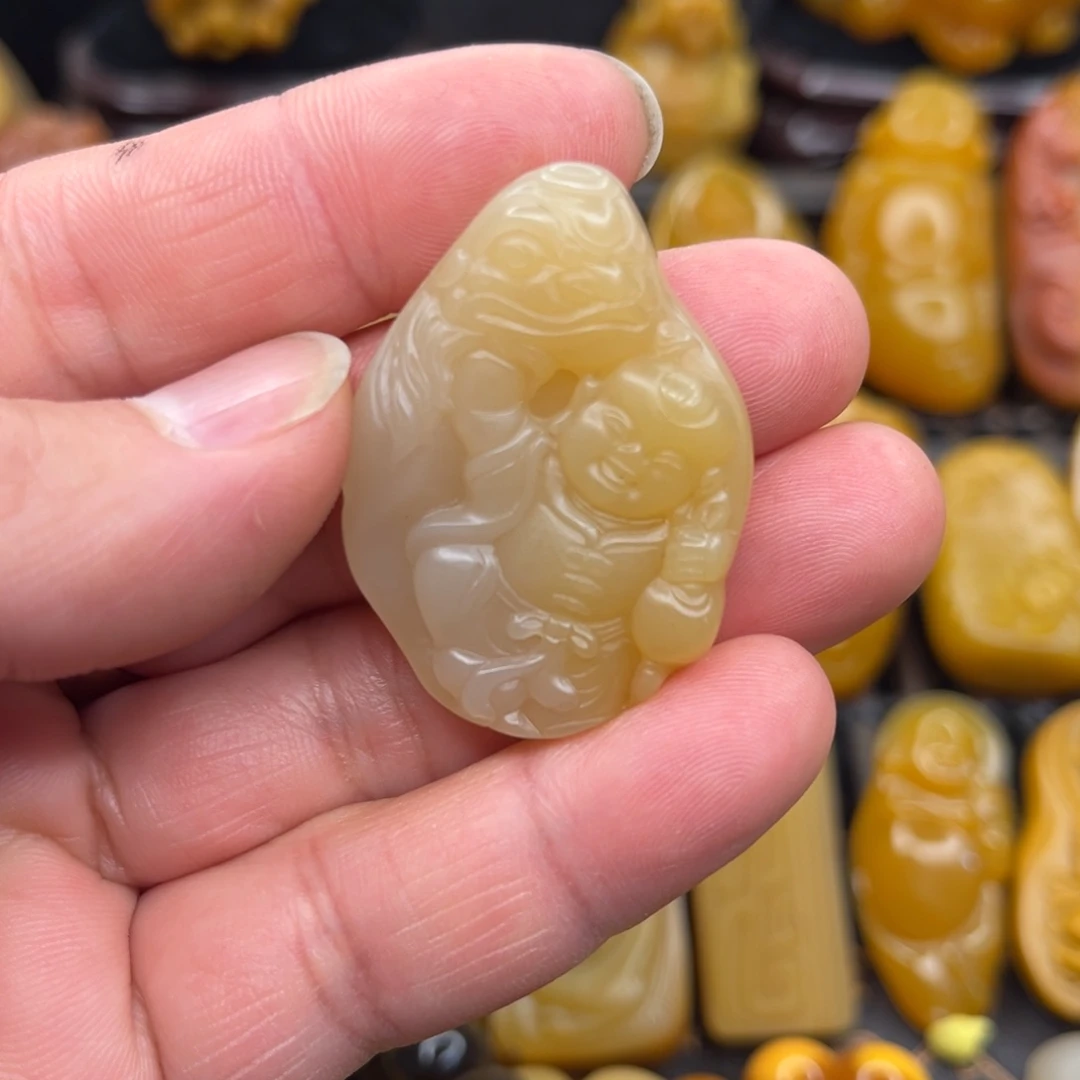 石英质玉颈饰未镶嵌逆*行