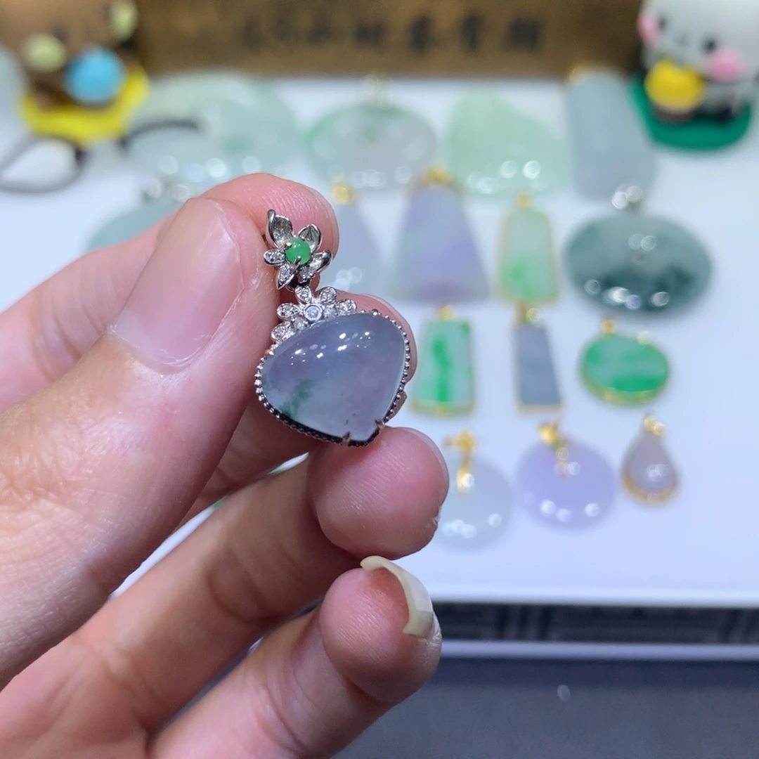 翡翠18K金镶嵌吊坠(不含链)