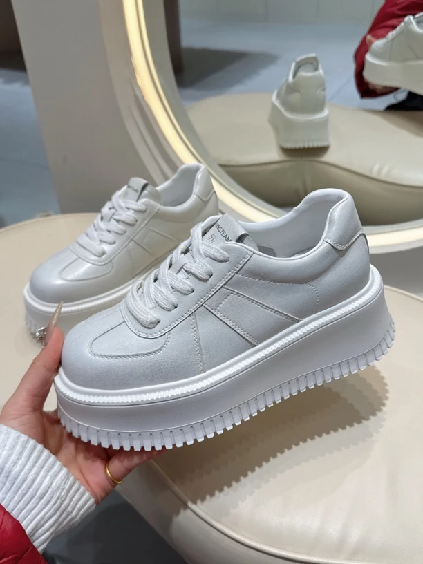 厚底增高小白鞋女款时尚百搭休闲鞋轻便舒适真皮系带韩版春季