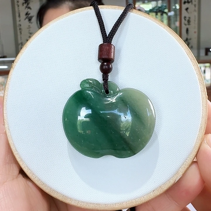 密玉（石英质玉）未镶嵌颈饰