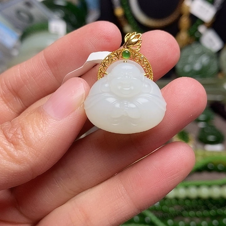 和田玉18K金镶嵌颈饰