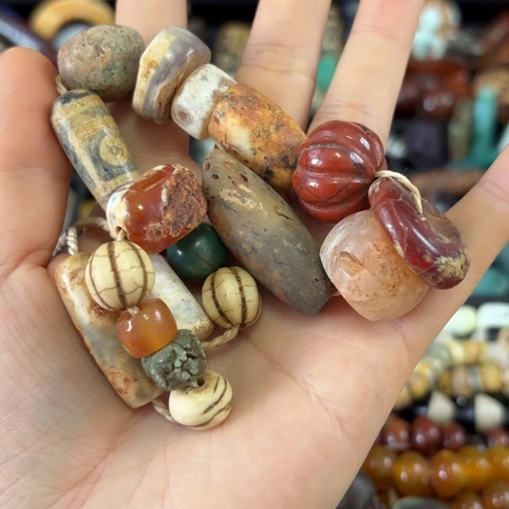 花***子玛瑙/玉髓未镶嵌颈饰