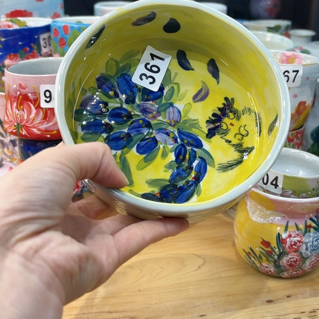 瓷片兔兔盖茨。兔兔好