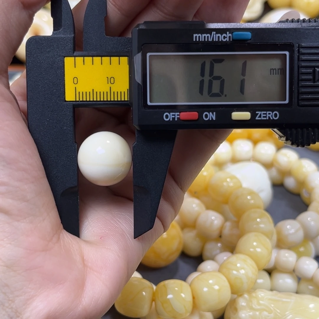 琥珀未镶嵌手串……