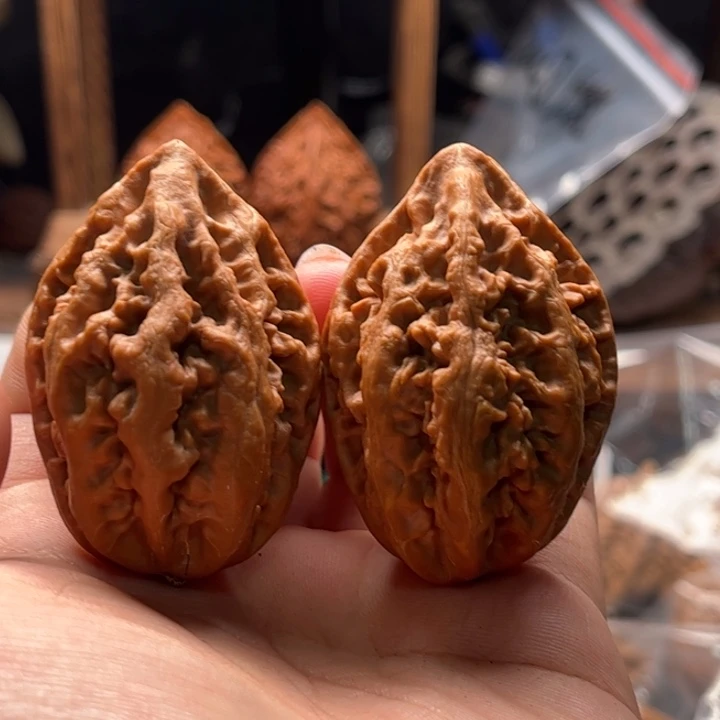 岑***叔文玩核桃把件楸大胖37瑕疵