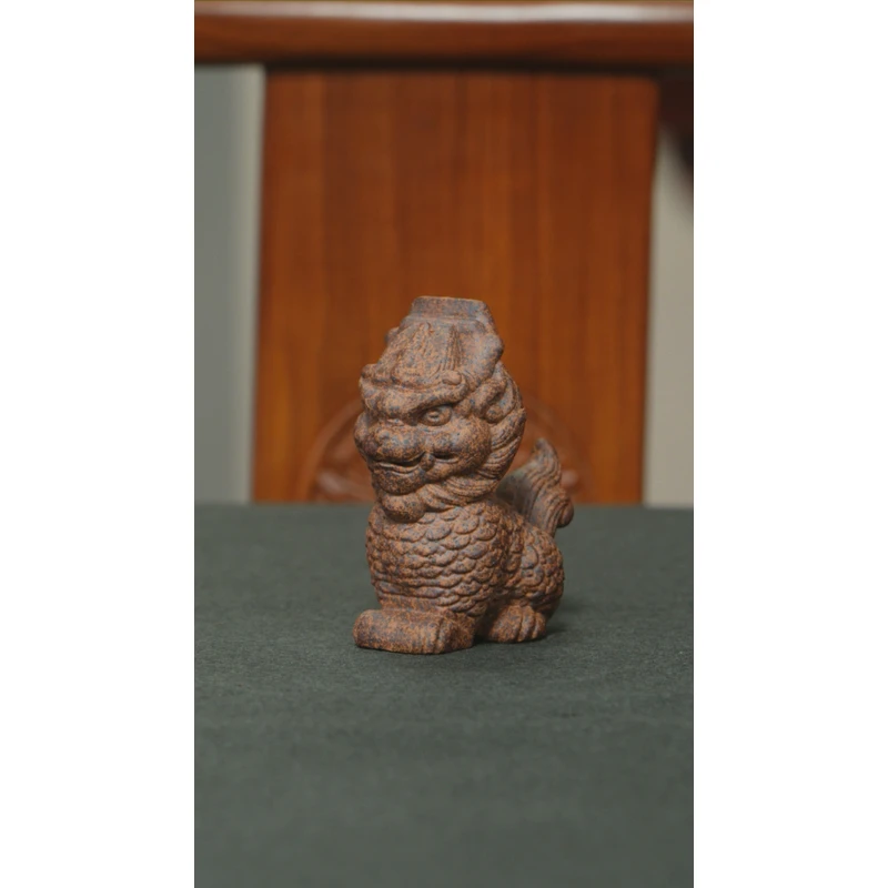 010CC宜兴原矿龙骨金砂刻绘麒麟茶宠紫砂