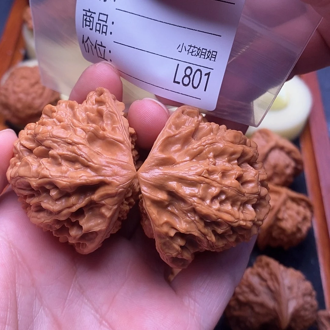L***T把件文玩核桃48鹰勾蛇王