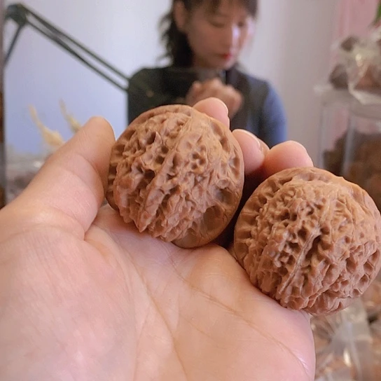 【闪购商品】把件文玩核桃42血麒麟