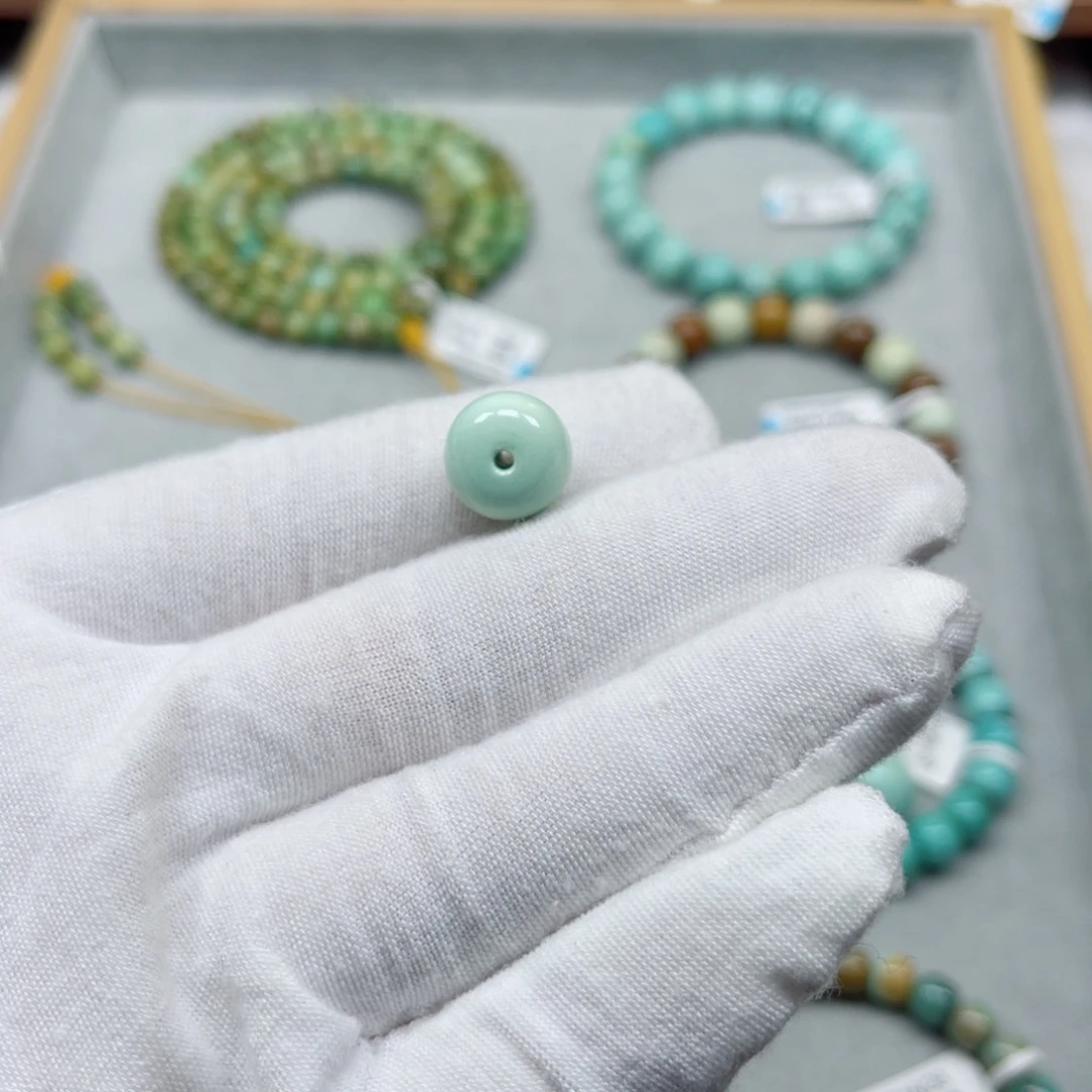 绿松石未镶嵌挂件