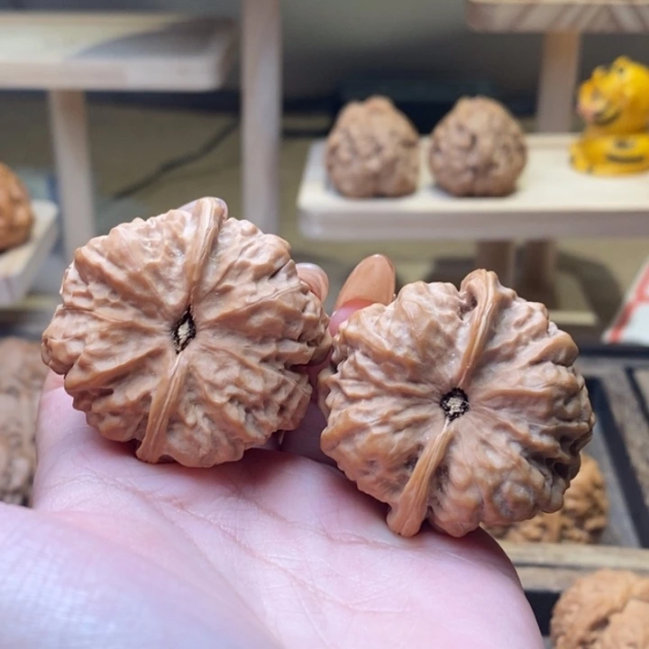 文玩核桃吊坠三角蛙40