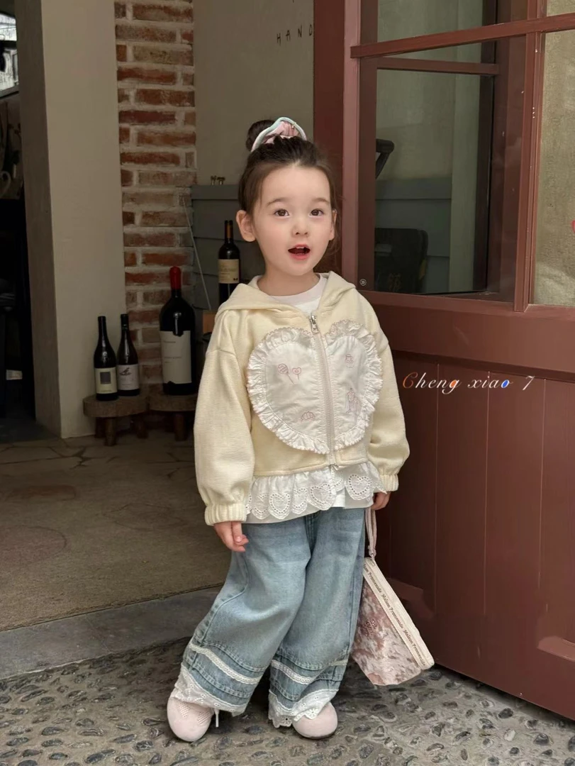 女童奶黄卡通花边连帽外套蓝色牛仔裤（CXQ-5023+5120-秋A）汉服