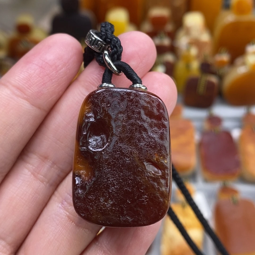 蜜蜡未镶嵌珠宝奇石