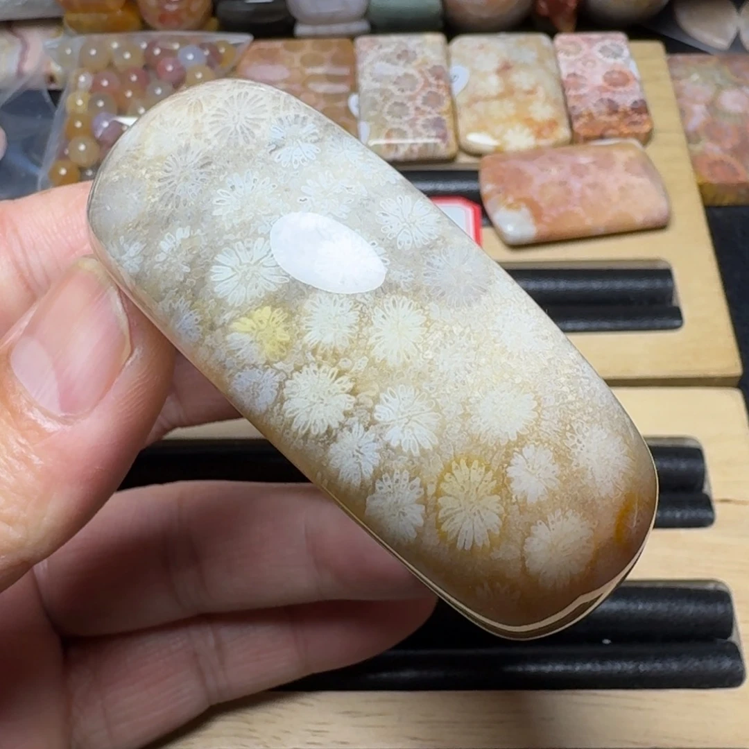 硅化玉纯天然色有机玉石未镶嵌53圈口