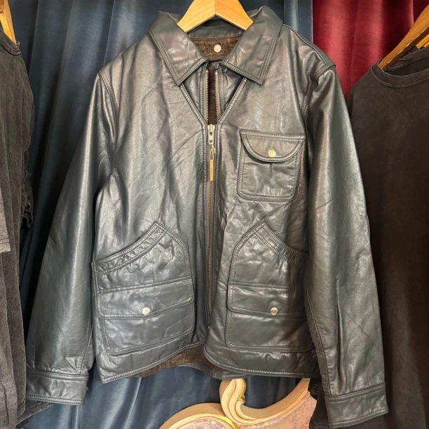 绿色多口袋猎装领子可拆卸皮夹克