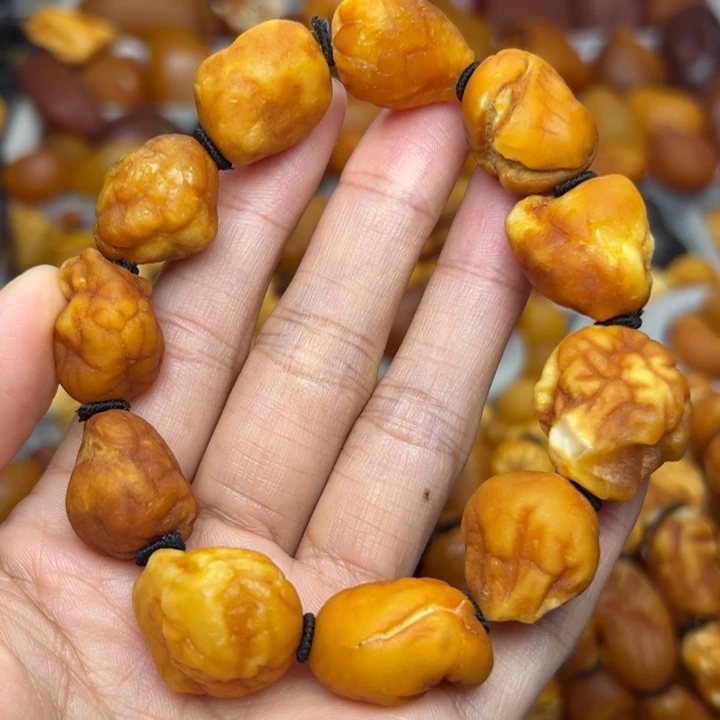 琥珀未镶嵌裸石天然蜜蜡
