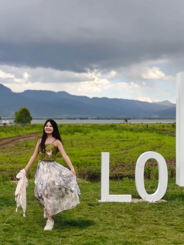 超出片温柔剪花结吊带+气质系带印花半裙女2025夏季两件套法式