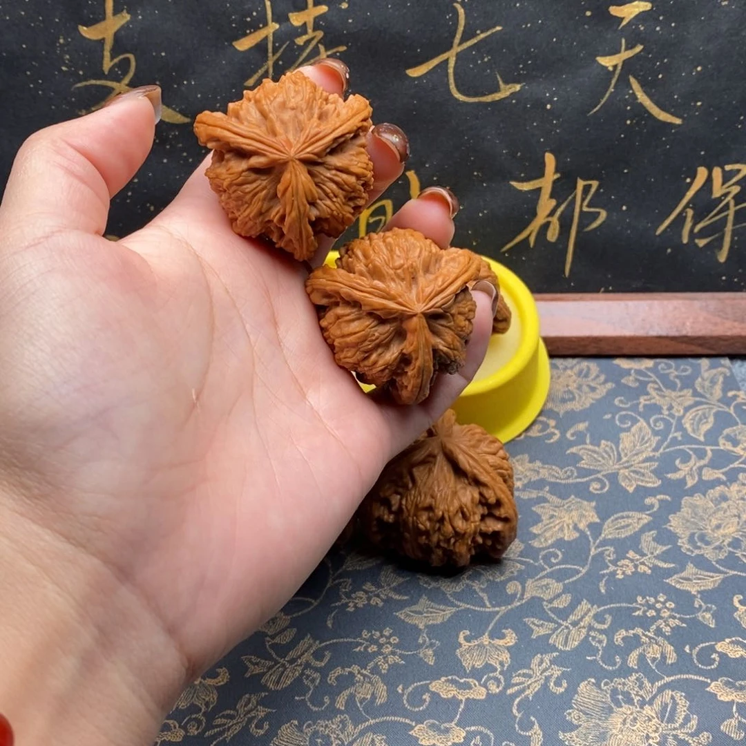 吊坠文玩核桃C****?白狮子