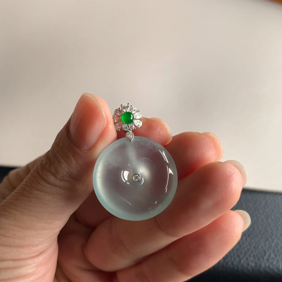 翡翠颈饰18K金镶嵌天然缅甸翡翠吊坠23.3-5.8