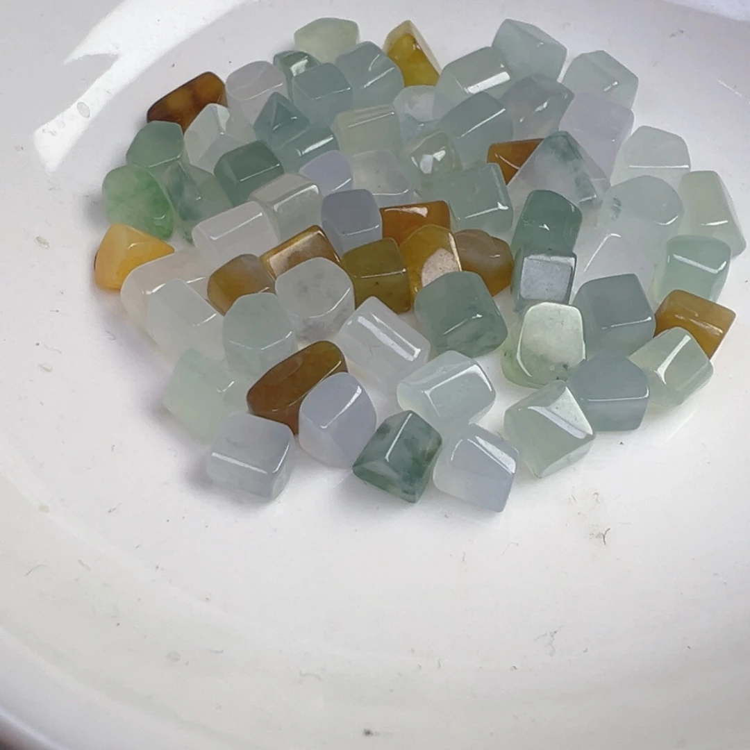 翡翠散珠随行切面一颗