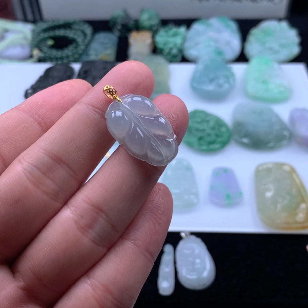 同***木翡翠未镶嵌吊坠(不含链)