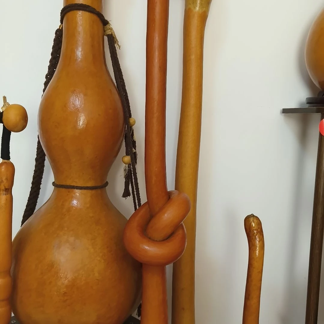 闭***境一个扣子葫芦你好啊老板