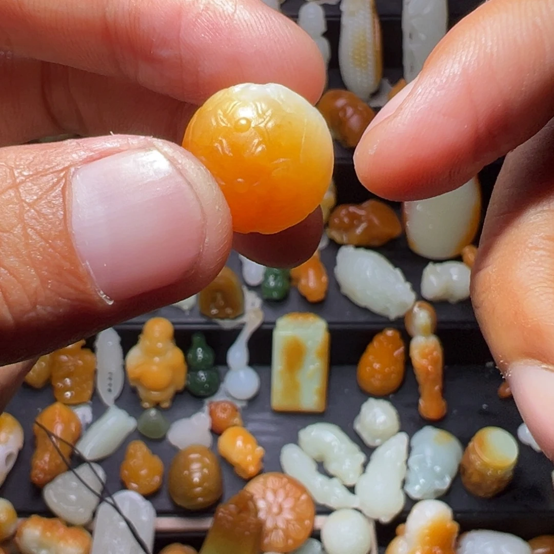 和田玉未镶嵌颈饰半****生