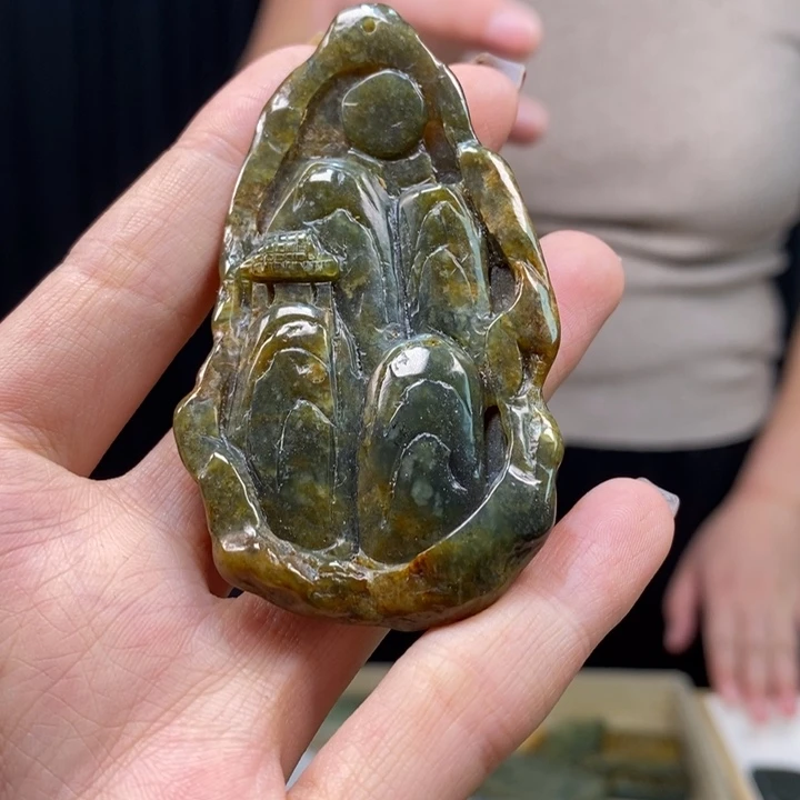 岫岩河磨玉（透闪石质玉）颈饰未镶嵌