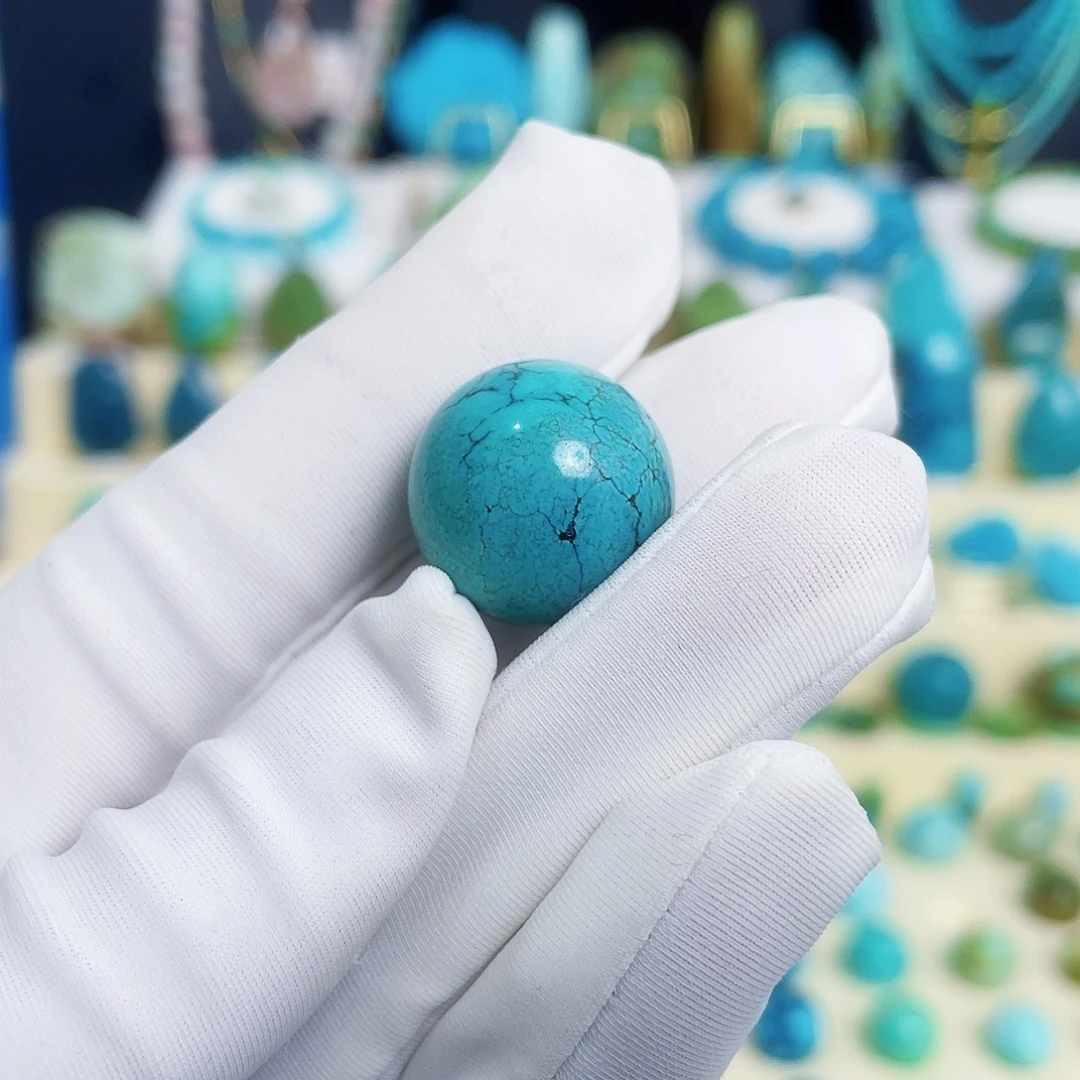 绿松石未镶嵌颈饰