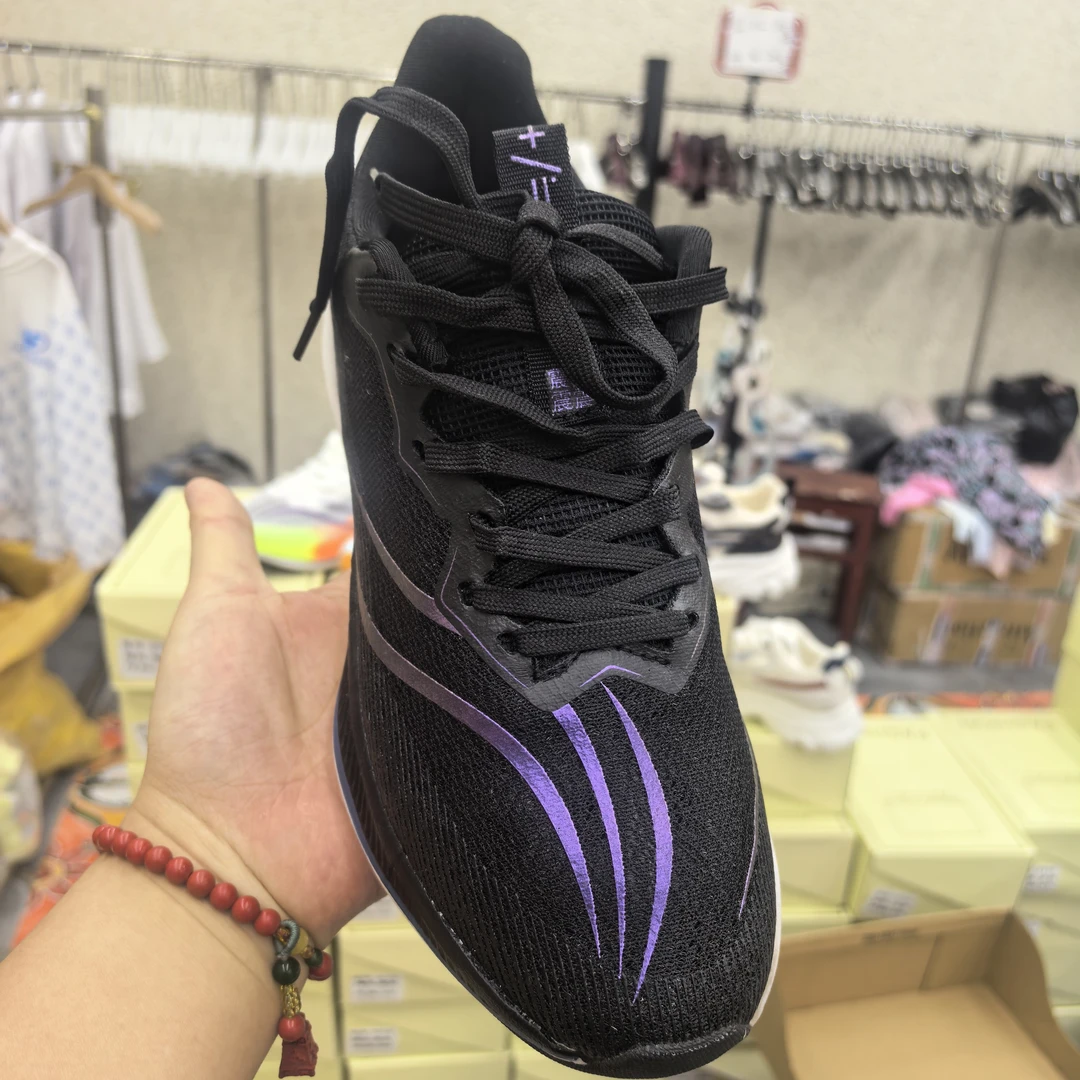 2025年新款 男女同款运动鞋