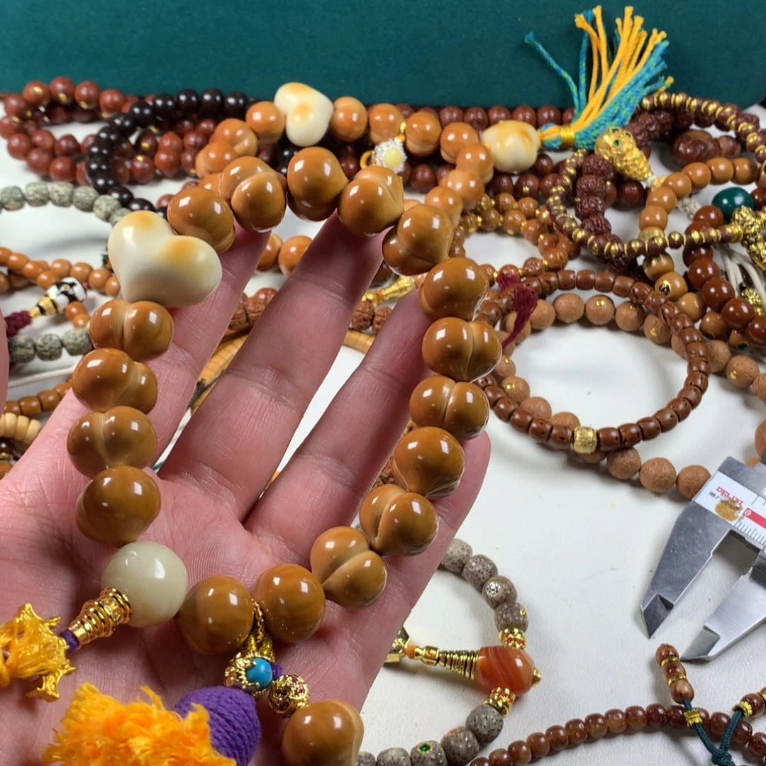 猴头核桃吊坠。。。。。。。。。。。。