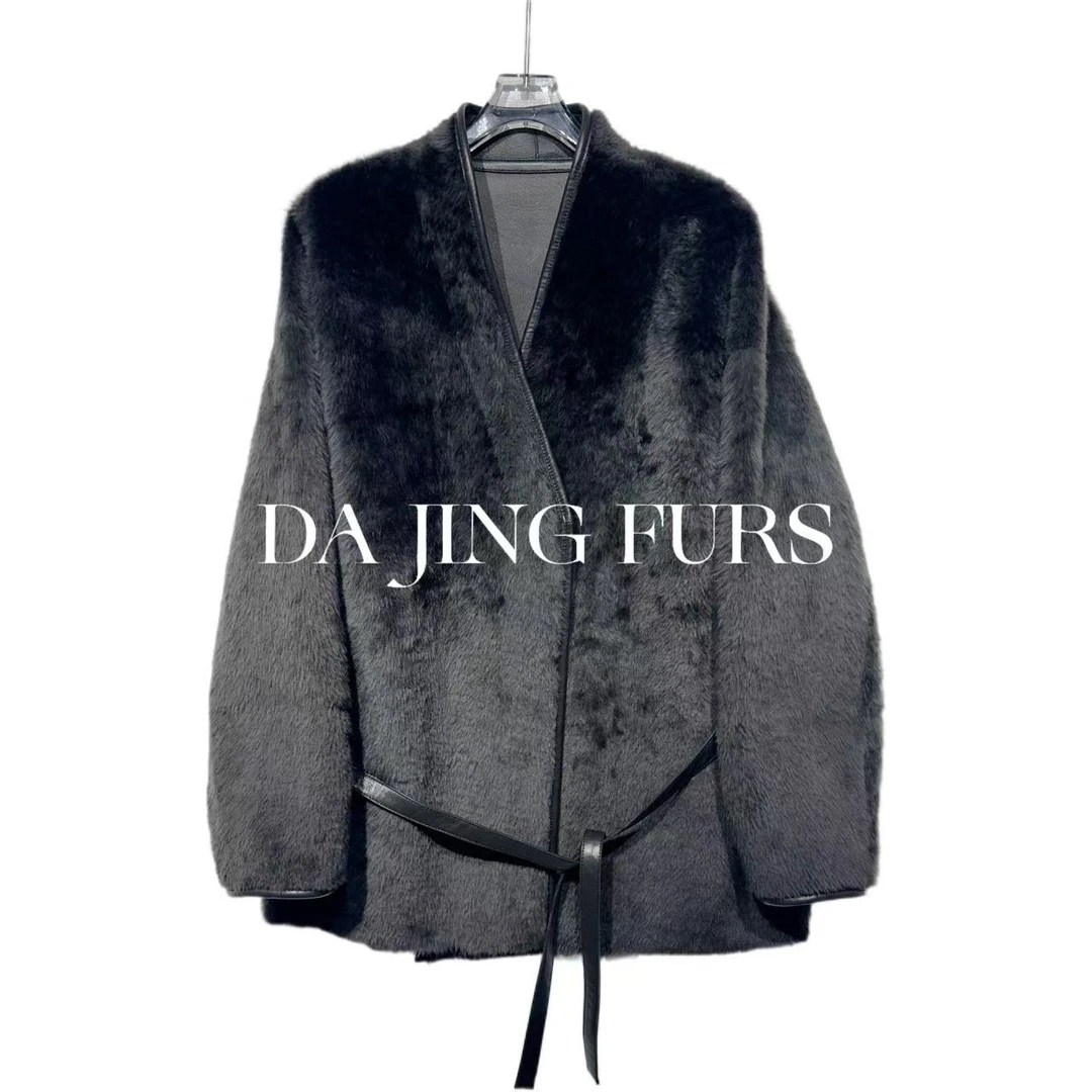 【大晶皮草】“雪吻寒梅”拉贡绵羊皮毛一体V领百搭皮草外套b16