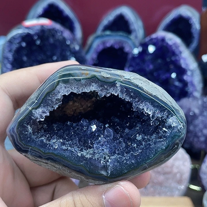 紫晶未镶嵌大型摆件（非配饰）