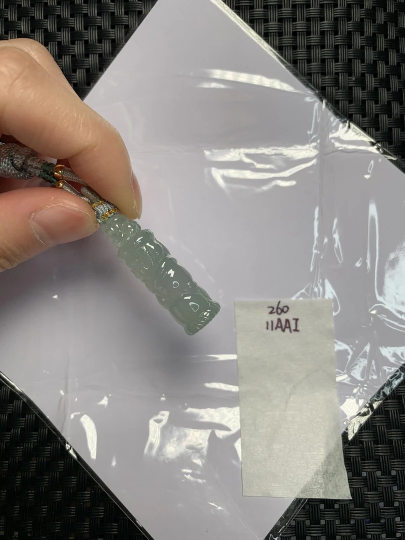 天然缅甸翡翠A货 11AAI