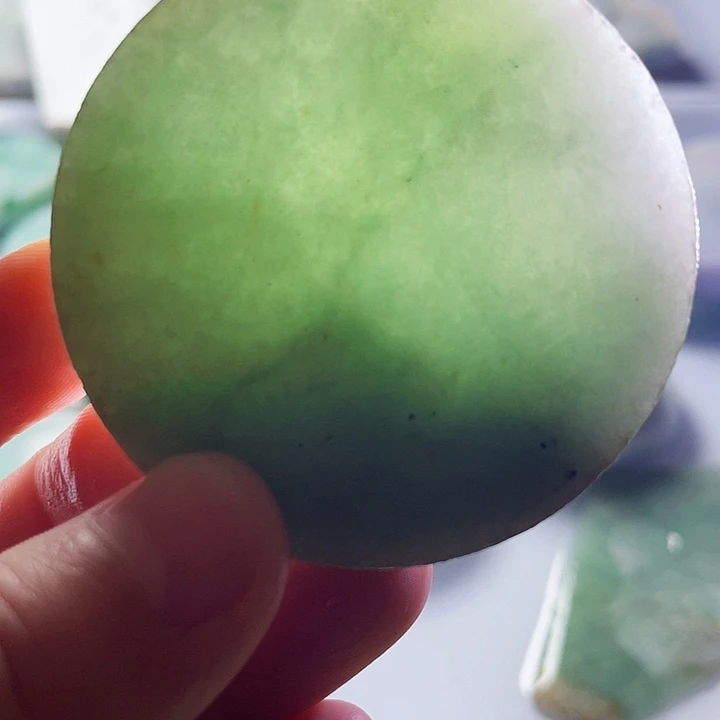 翡翠颈饰未镶嵌毛料78