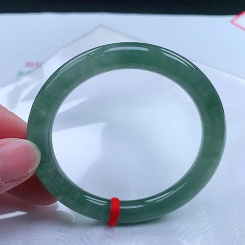 翡翠手镯（圆镯）未镶嵌51 号翡翠手镯