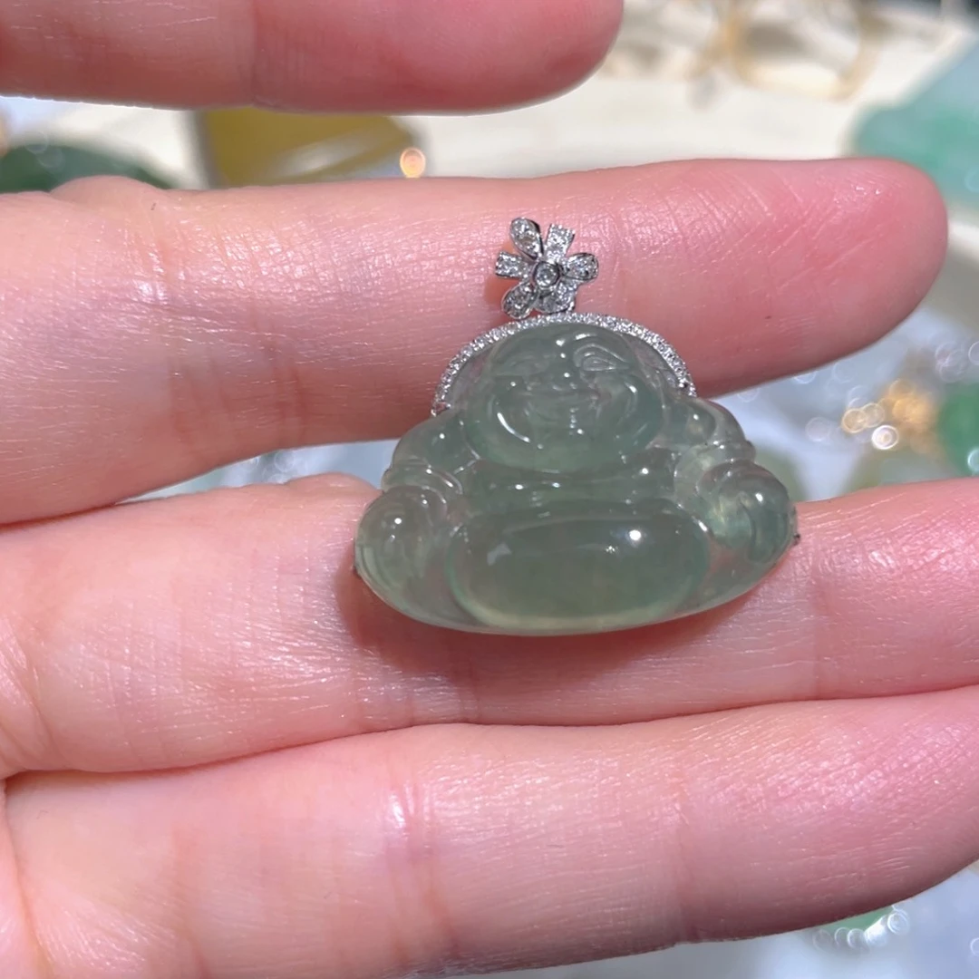 翡翠颈饰18K金镶嵌翡翠