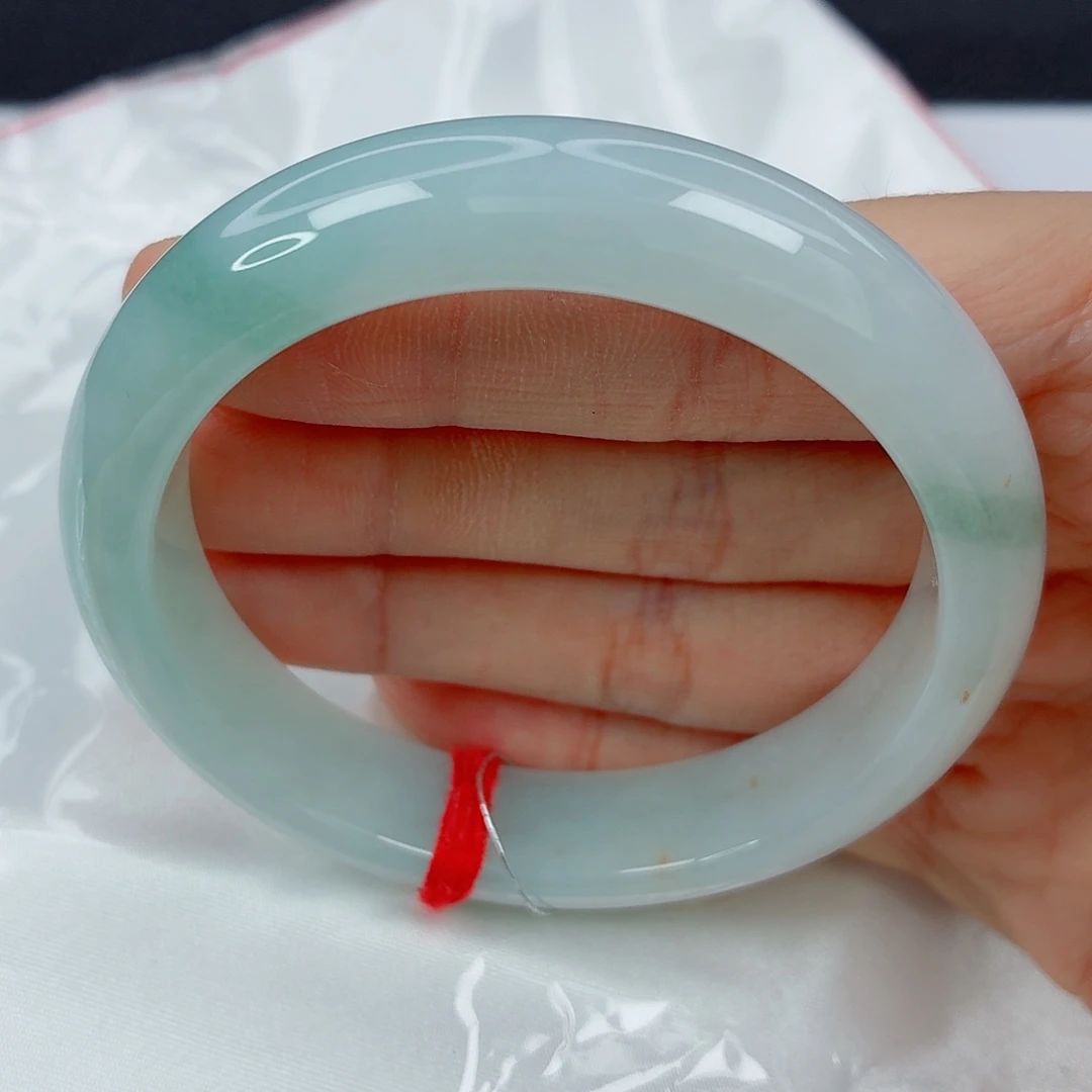 翡翠未镶嵌手镯56正圈，胶润细腻，完整，017