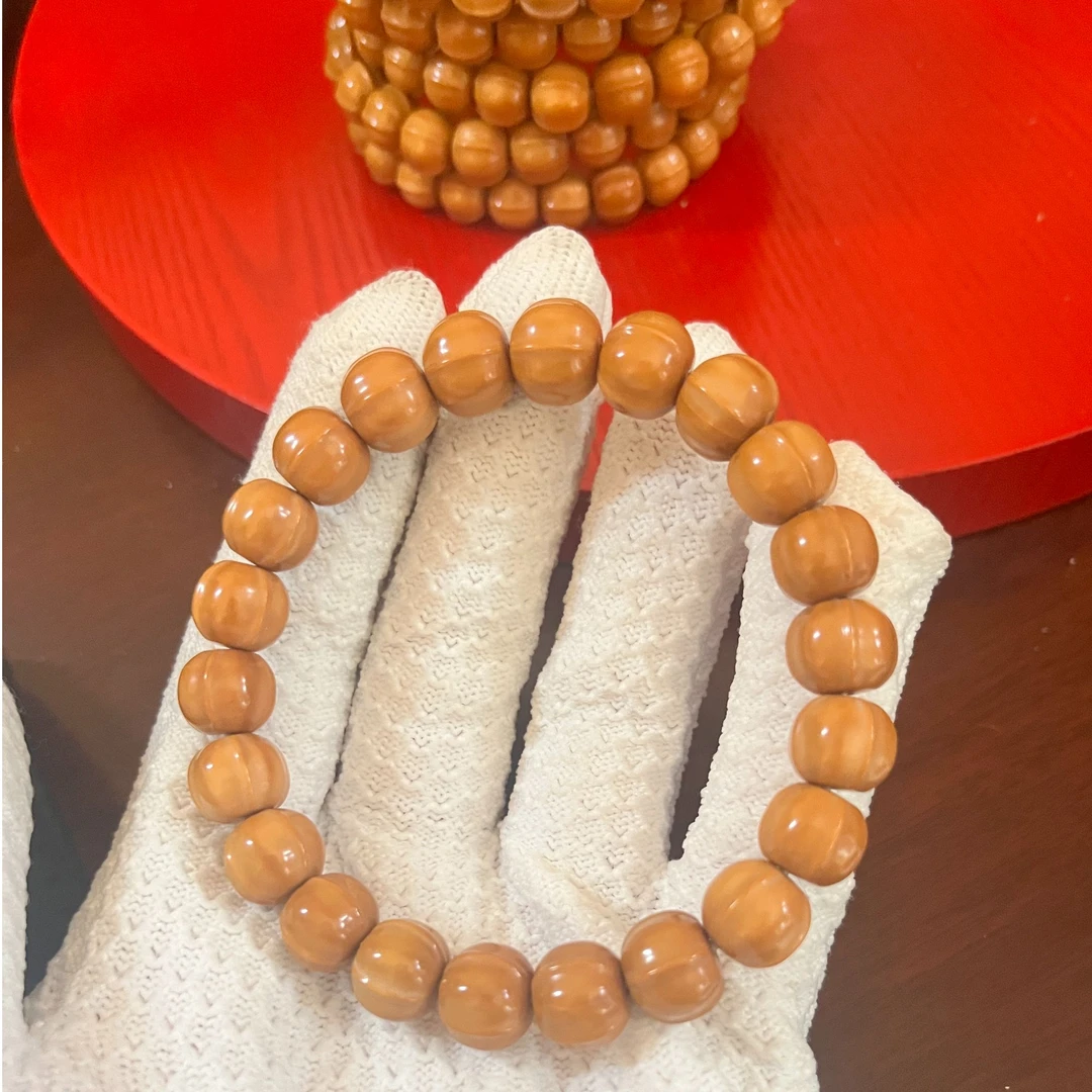 微瑕 鲨鱼背 毕业级猴头核桃龙岩料雕刻手串