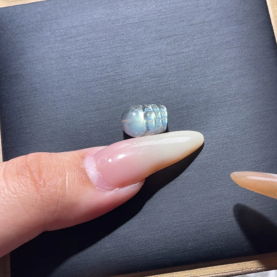 长石未镶嵌颈饰灰月光貔貅吊坠直径13mm