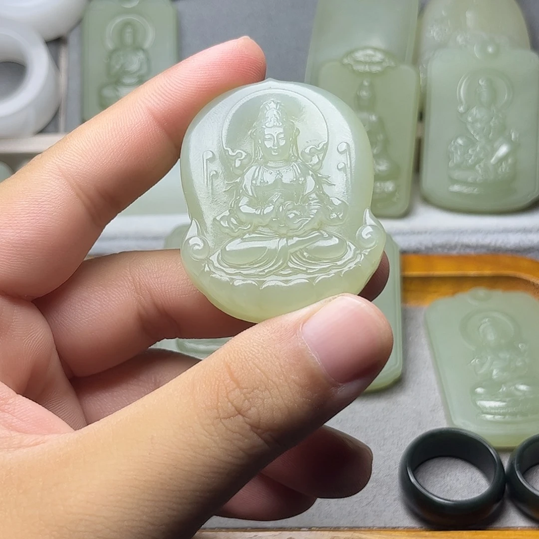 颈饰未镶嵌和田玉