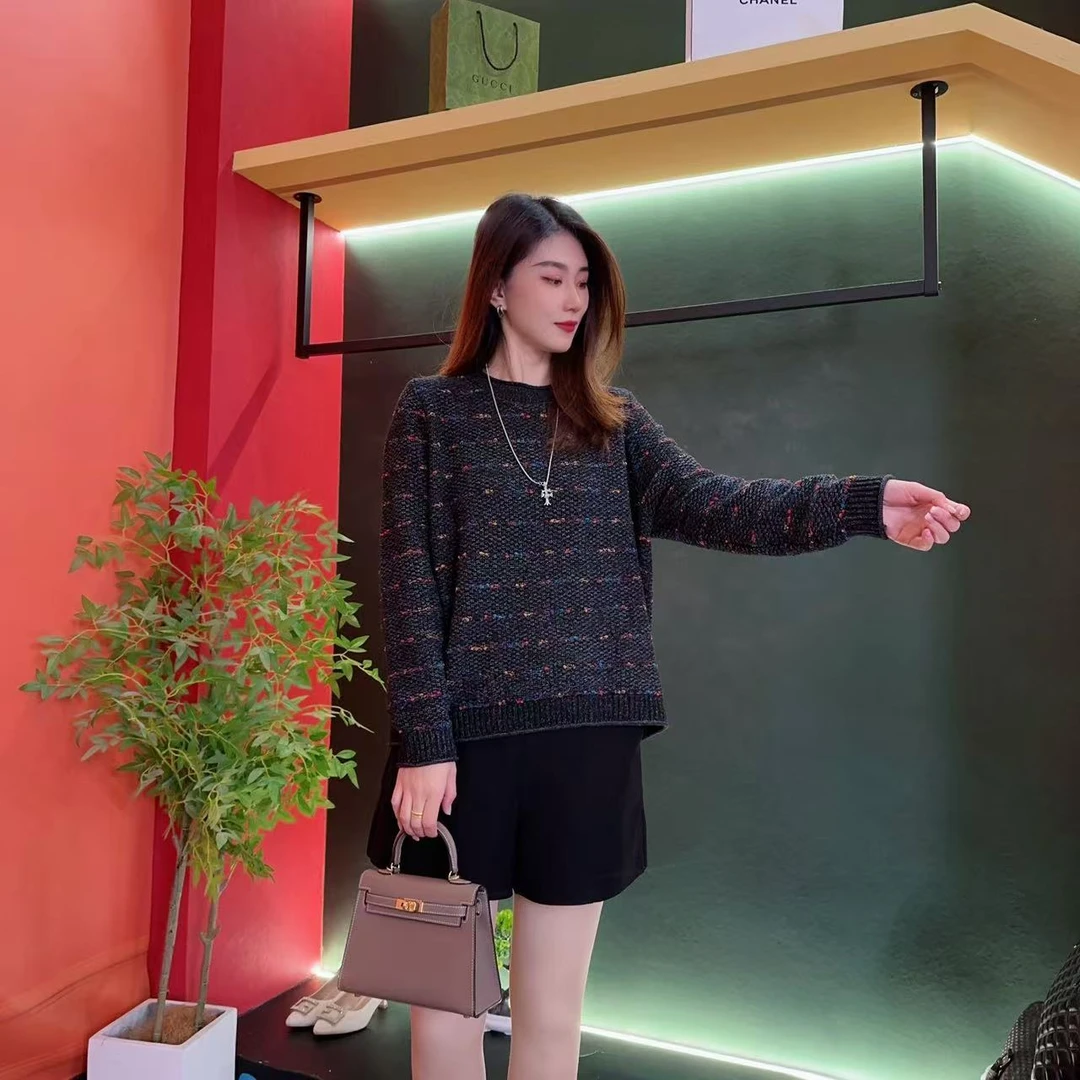 4137多金大码气质减龄上衣秋冬季长袖女装设计女