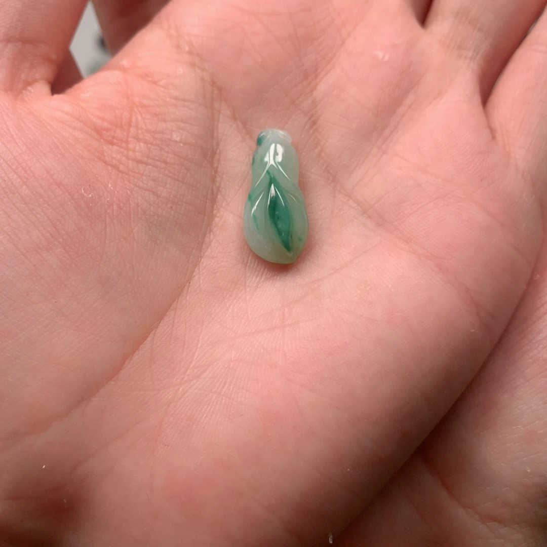 翡翠颈饰未镶嵌q*玉兰花
