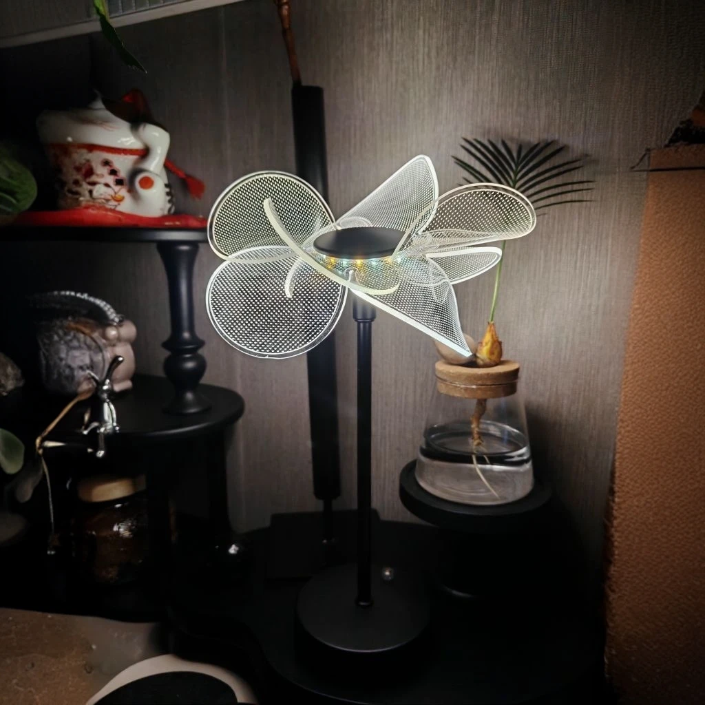 可调节四叶草亚克力多色立式轻奢充电款高级感台灯装饰氛围小夜灯