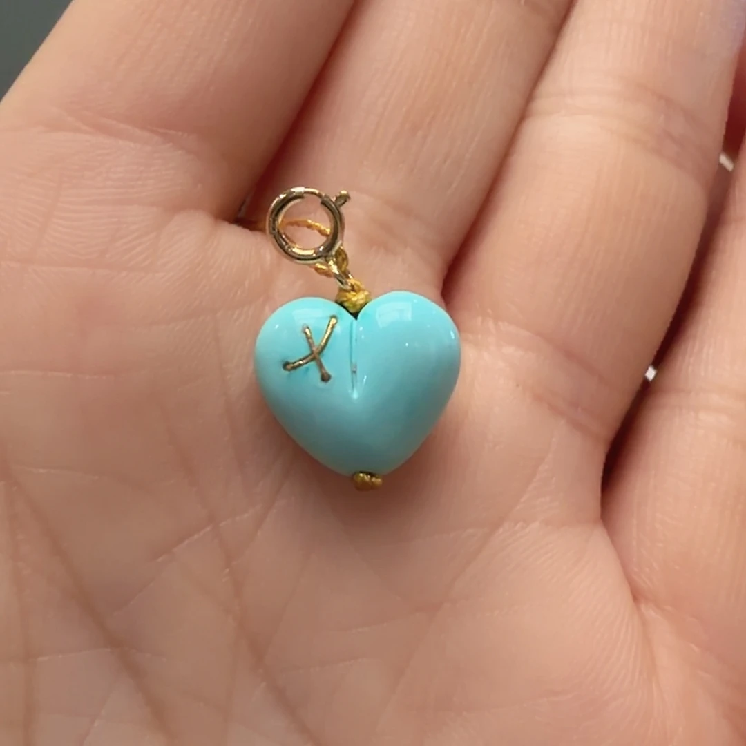 绿松石未镶嵌颈饰