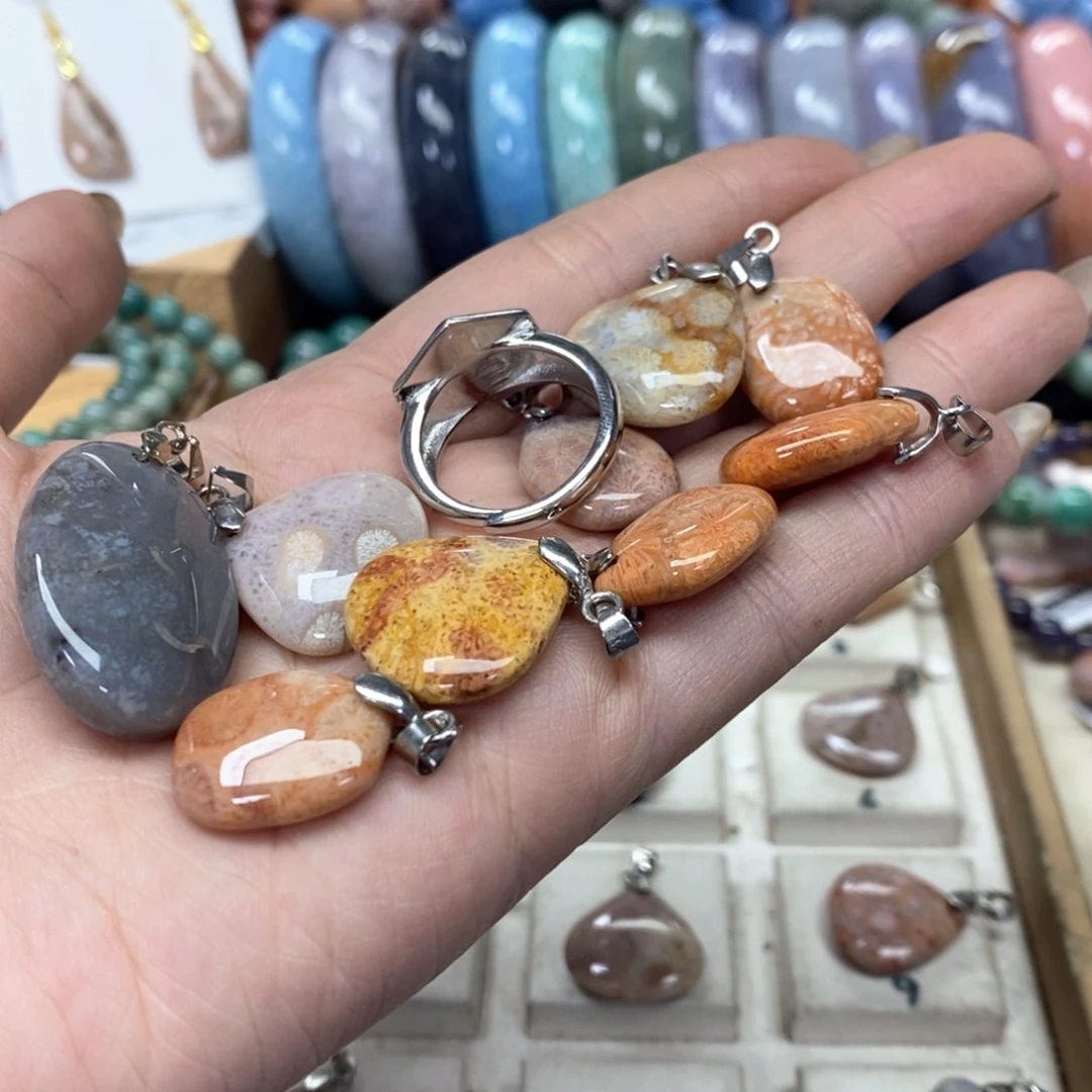 硅化珊瑚（珊瑚玉）手链未镶嵌我***肉093