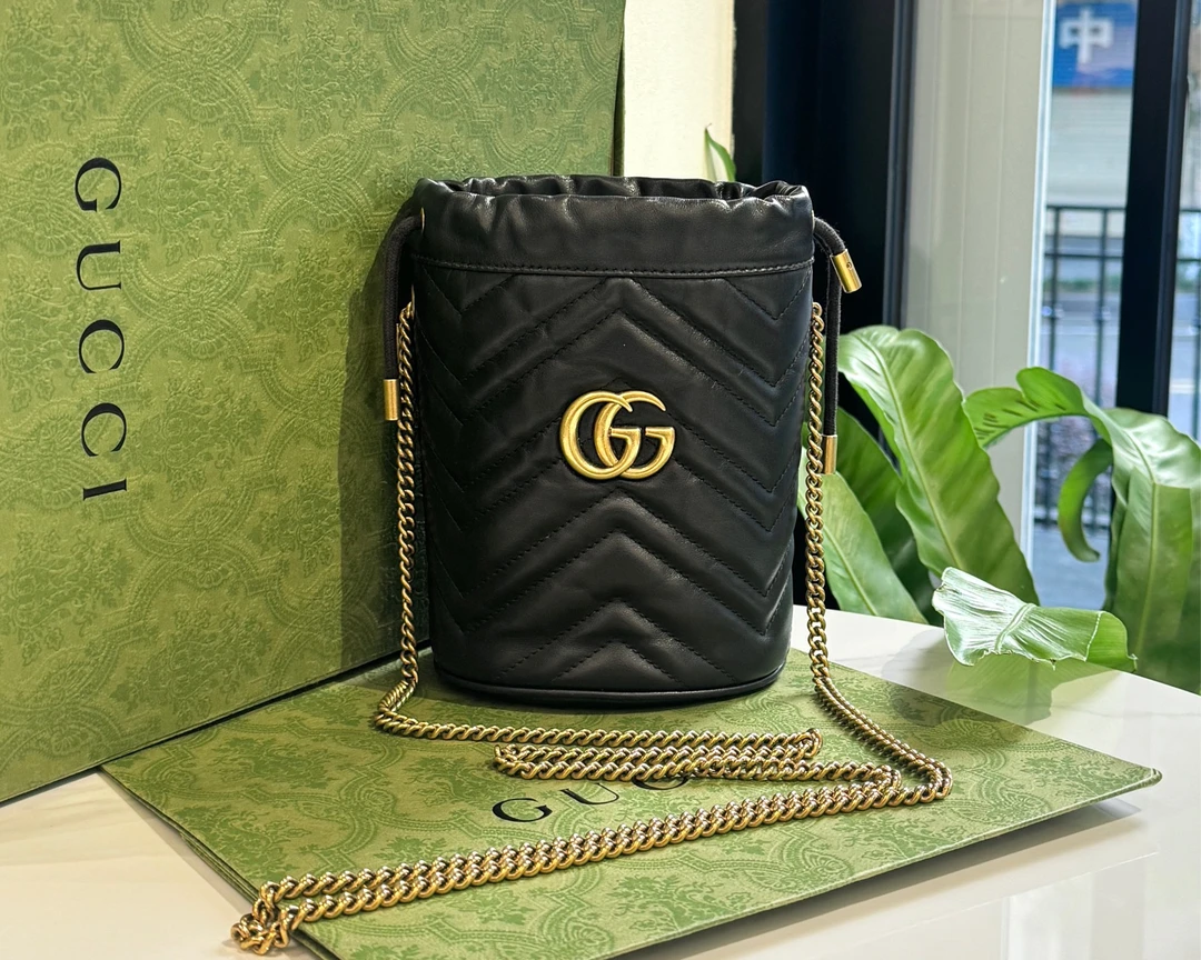 99新 GUCCI/古驰 Gucci 马蒙黑金抽绳小水桶/2471