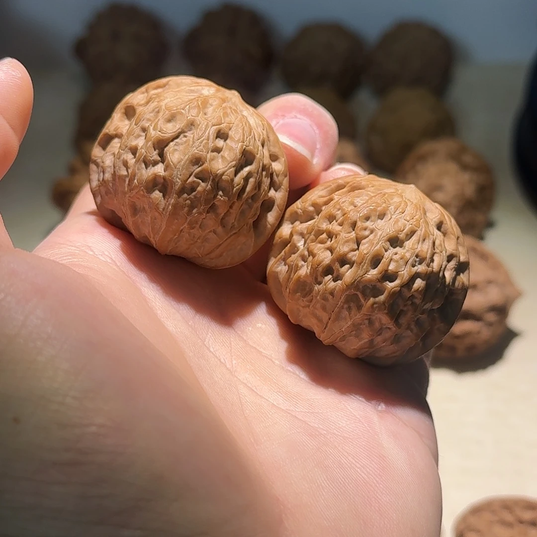 文玩核桃吊坠铁锤