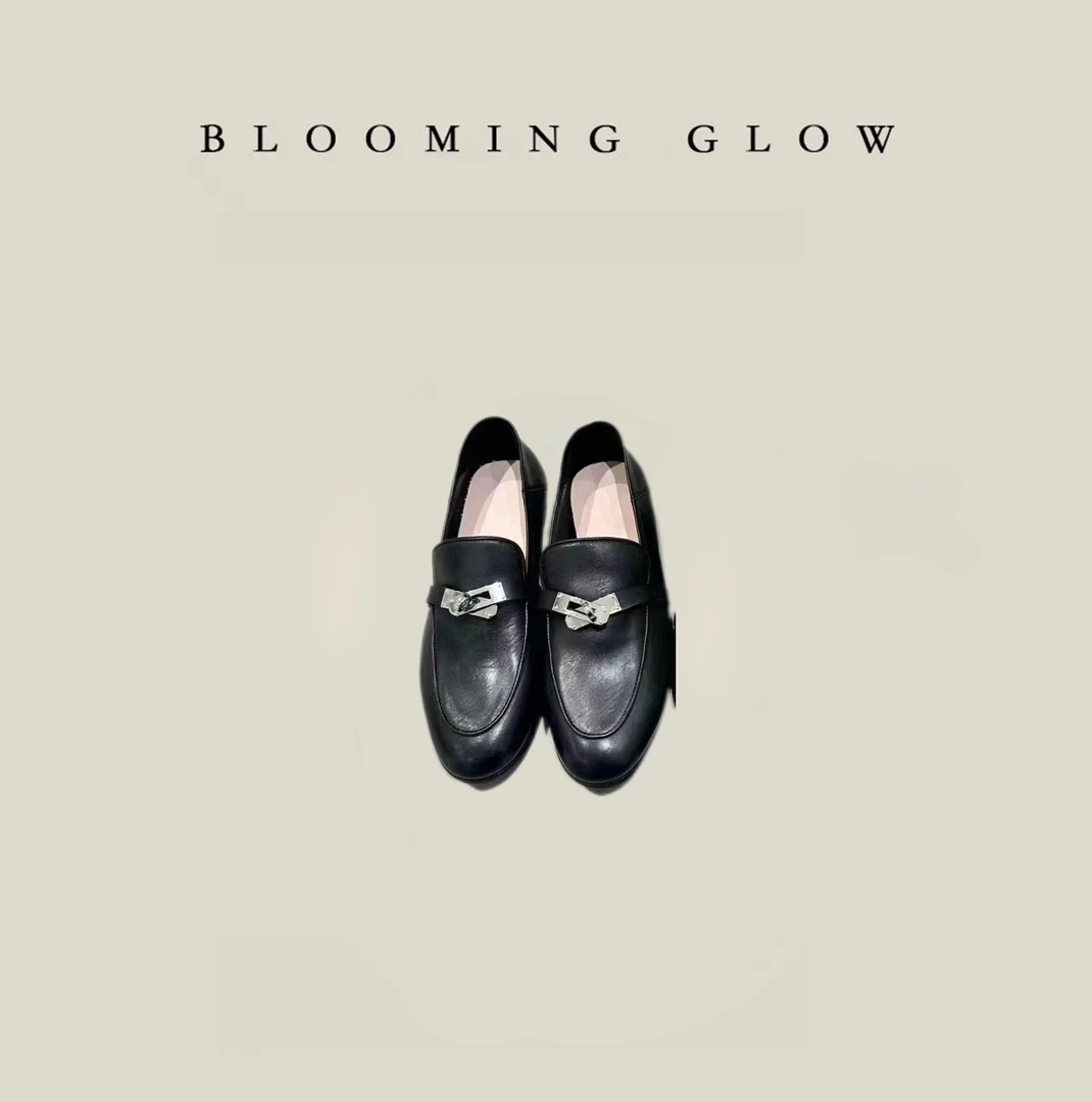 马蹄扣 方头平底 一字扣带鞋子