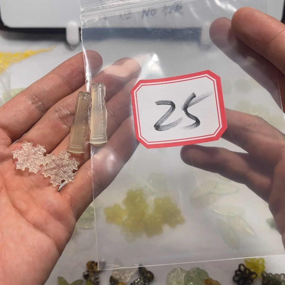 J***+蛇纹石玉合金颈饰